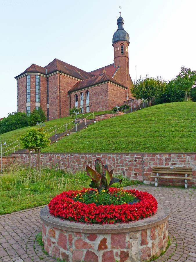 فندق Restaurant Gruener Baum Leidersbach المظهر الخارجي الصورة