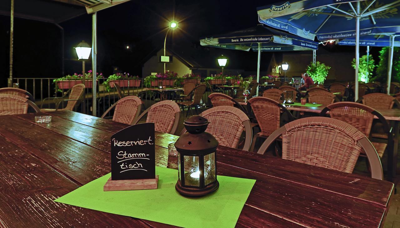 فندق Restaurant Gruener Baum Leidersbach المظهر الخارجي الصورة
